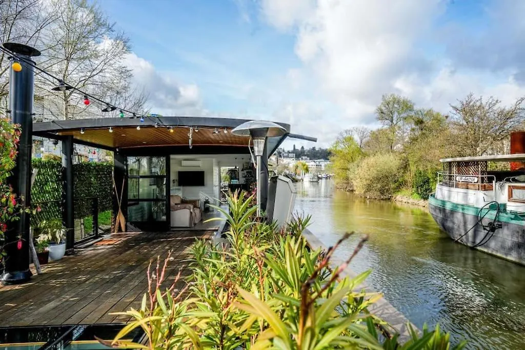 Riverside Barge At Issy 92130 Hotel Paris Botel